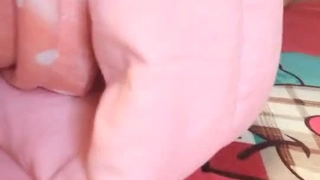 我去他的帐篷热身，作为回报给了他一个深喉口交