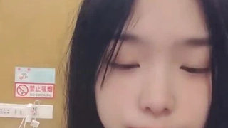 这个硬核视频中的鸡巴拳交,肛门内射和双重插入