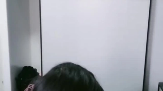 顏值模特小妖精露臉激情啪啪，身材完美讓小哥激情爆草，浪叫呻吟配合小哥