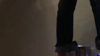 丽江三人行双飞轮操 精壮男操完女友又来到隔壁偷情女友的闺蜜